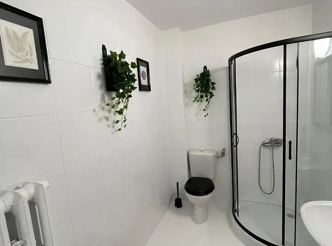 לינה וארוחת בוקר Great Polonia מיילנו