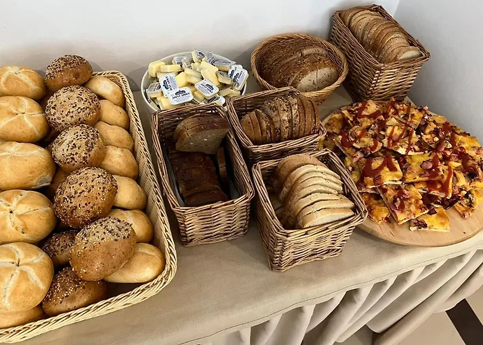 Great Polonia לינה וארוחת בוקר מיילנו